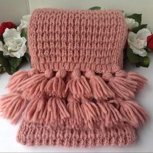 Scarf 36" Acrylic Knit Mauve with tassels